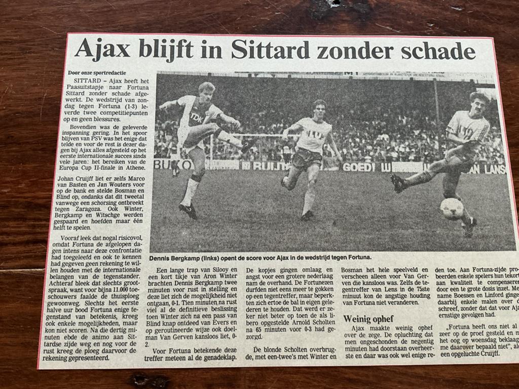 Voetbal krantenartikel Fortuna Sittard Ajax 1987 Bergkamp, Ophalen of Verzenden, Knipsel(s)