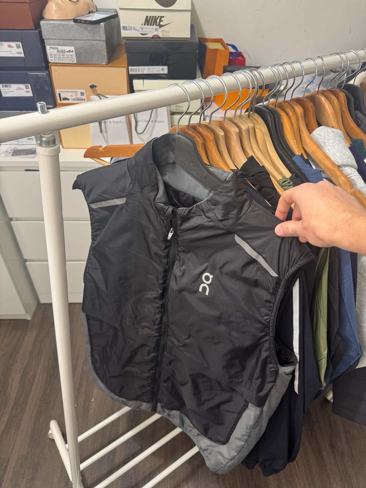 On Running Weather Vest bodywarmer zwart, Ophalen of Verzenden, Nieuw
