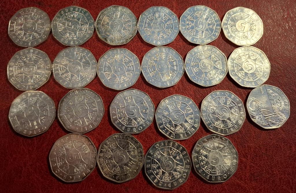 Oostenrijk 5 euro 2003 (22 stuks zilveren munten), Postzegels en Munten, Munten | Europa | Euromunten, Oostenrijk, Verzenden, Setje