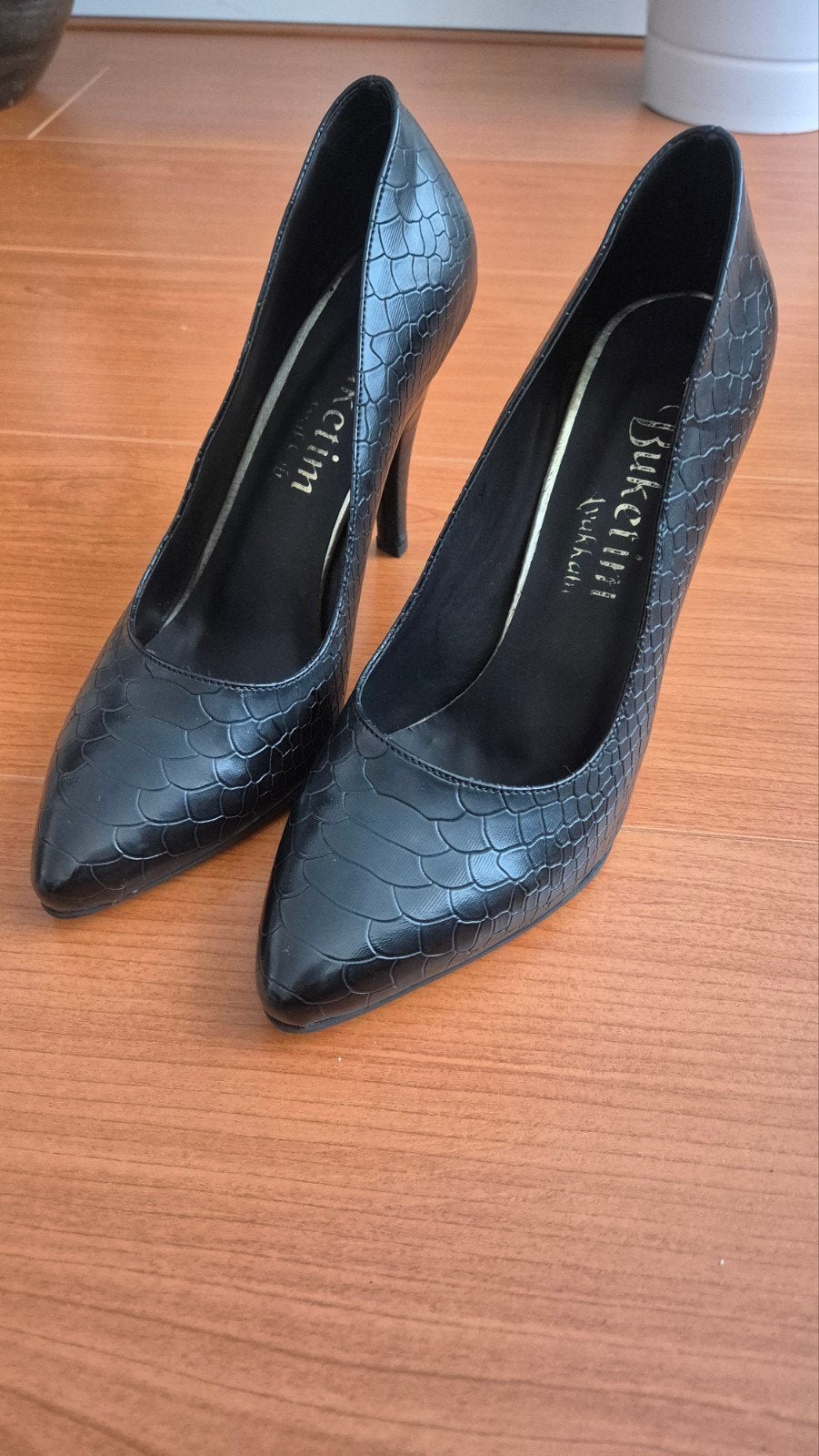 Zwarte pumps met krokodillenprint - Maat 37, Pumps, Zwart, Nieuw, Ophalen of Verzenden
