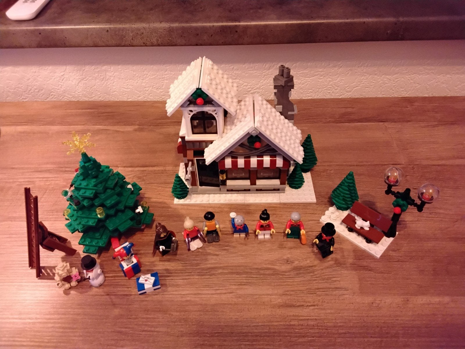 LEGO WINTER VILLAGE Toy Shop - 10199

compleet zonder boekje, Ophalen of Verzenden