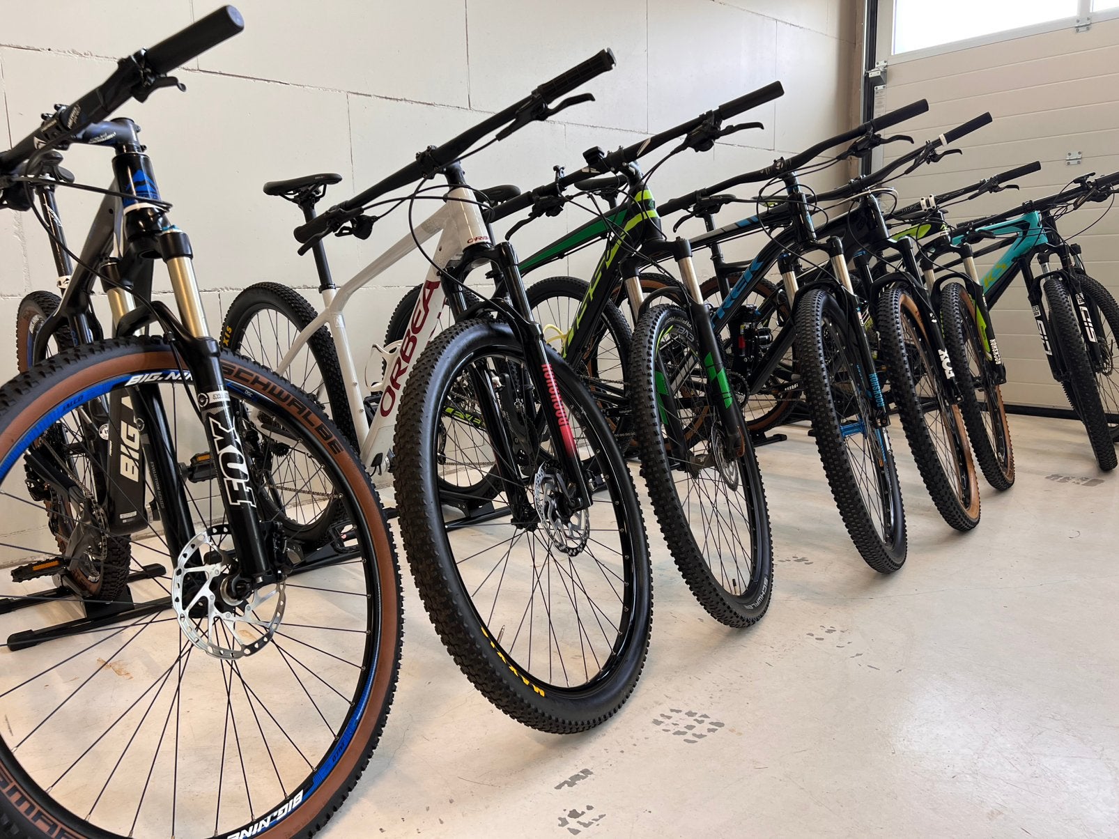 Diverse mountainbikes, gravelbike en racefietsen te koop., Ophalen, Mountainbike, Racefiets, Zo goed als nieuw