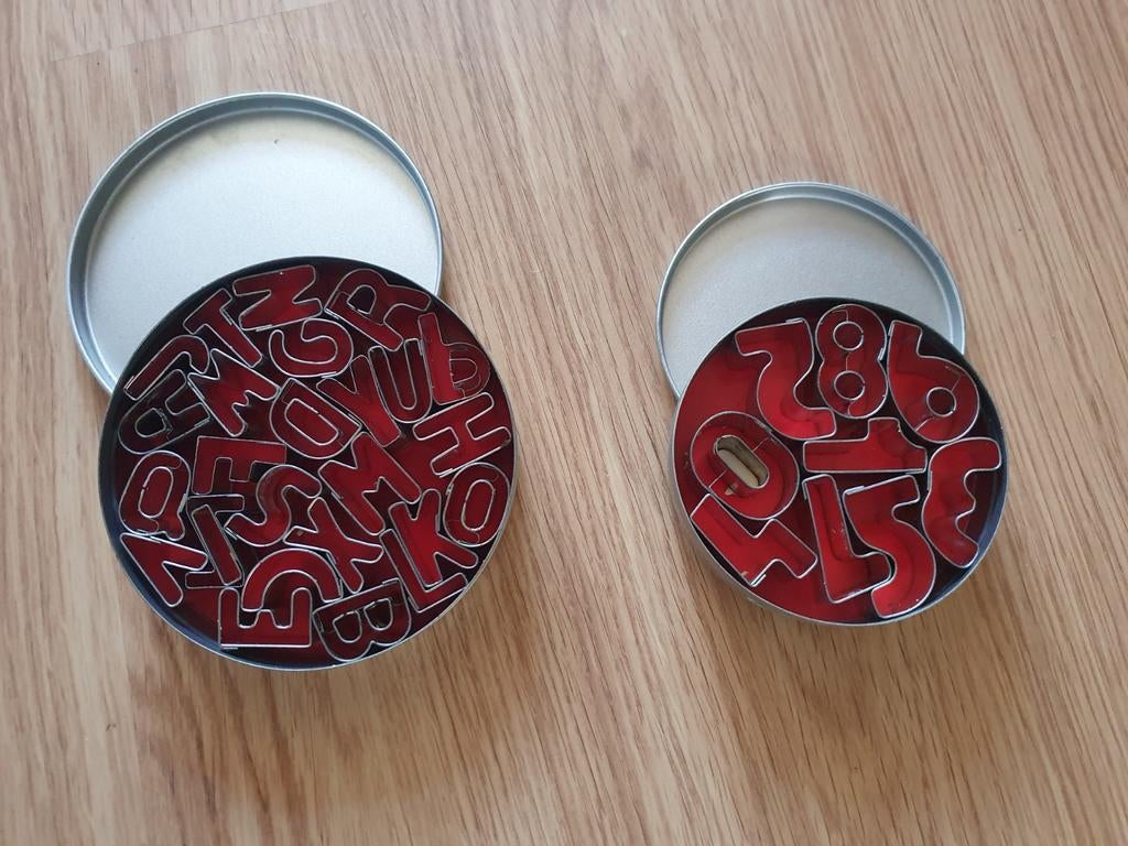 Uitsteek vormen voor koekjes of marsepein, Ophalen of Verzenden, Taarten, Versiering