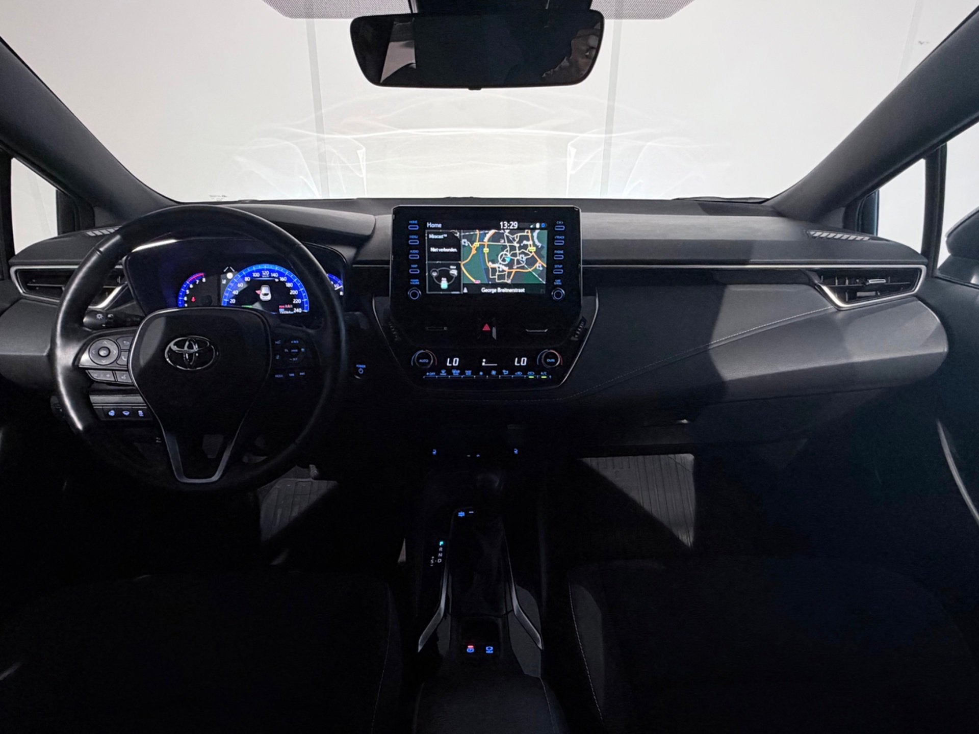 Toyota Corolla 2.0 Hybrid Executive AUT /Clima/ACC/LaneAss/H, Auto's, Dealer onderhouden, 4 cilinders, Corolla, Bedrijf