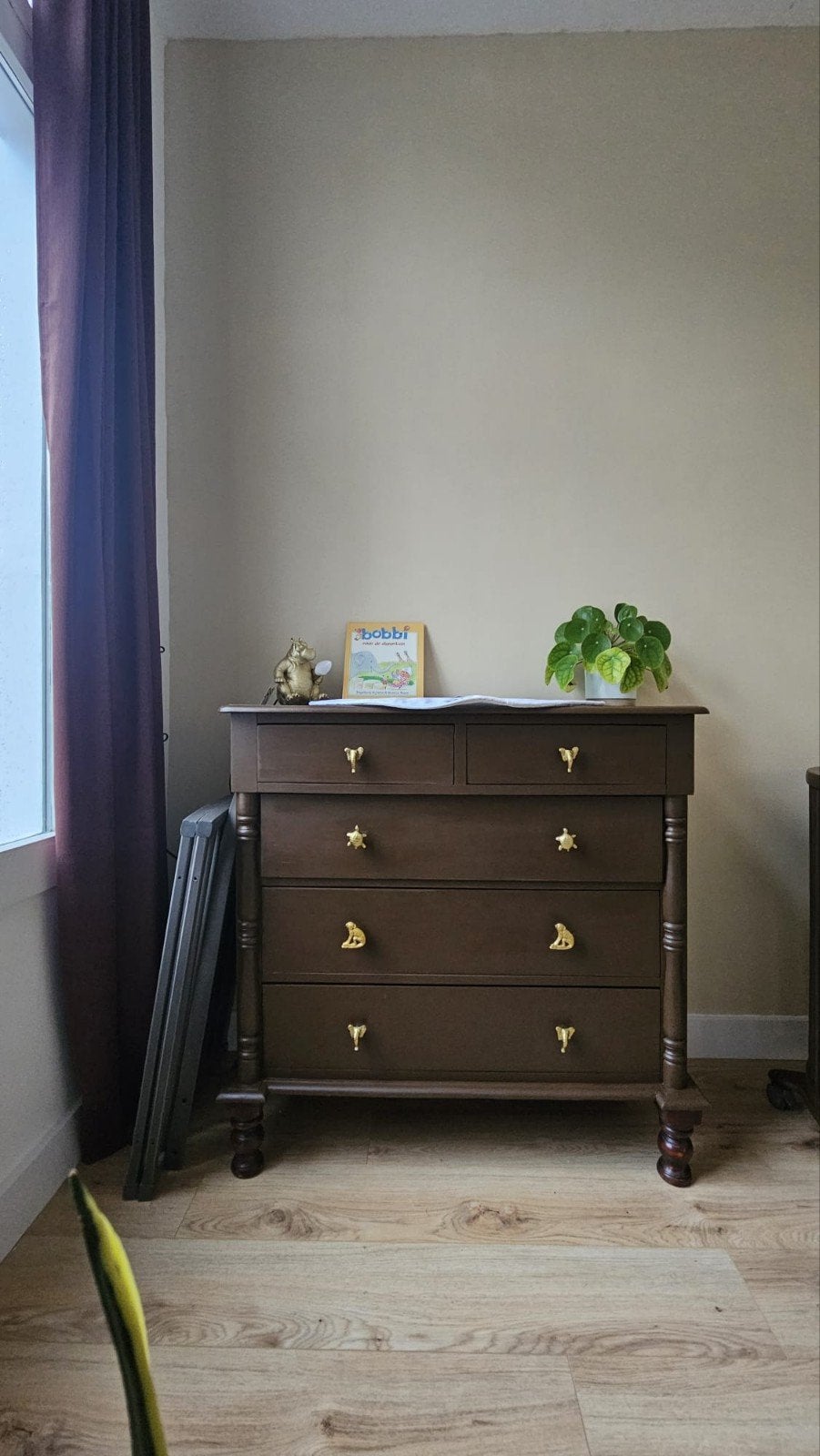 Commode/Ladekast met gouden dierenknoppen, Ophalen, Gebruikt, 50 tot 70 cm, 100 cm of meer