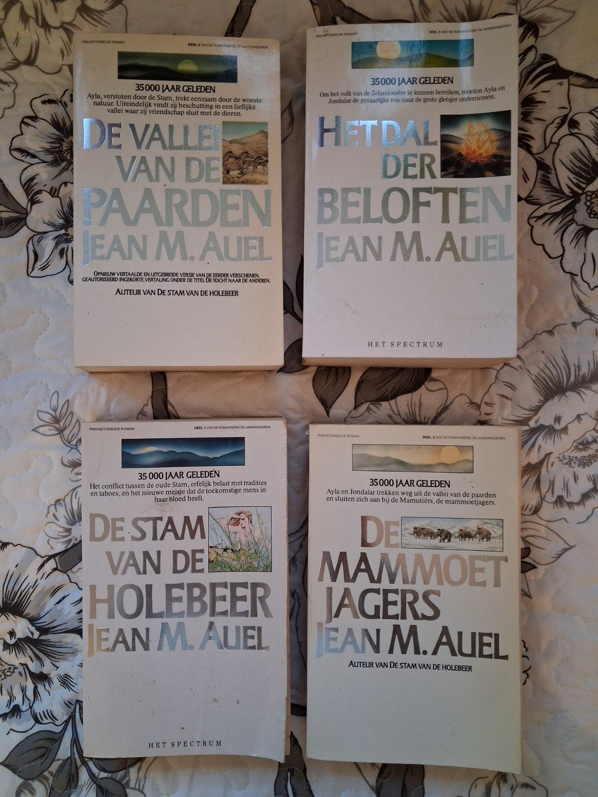 4x boek Jean M. Auel, Boeken, Ophalen of Verzenden, Gelezen, Jean M. Auel