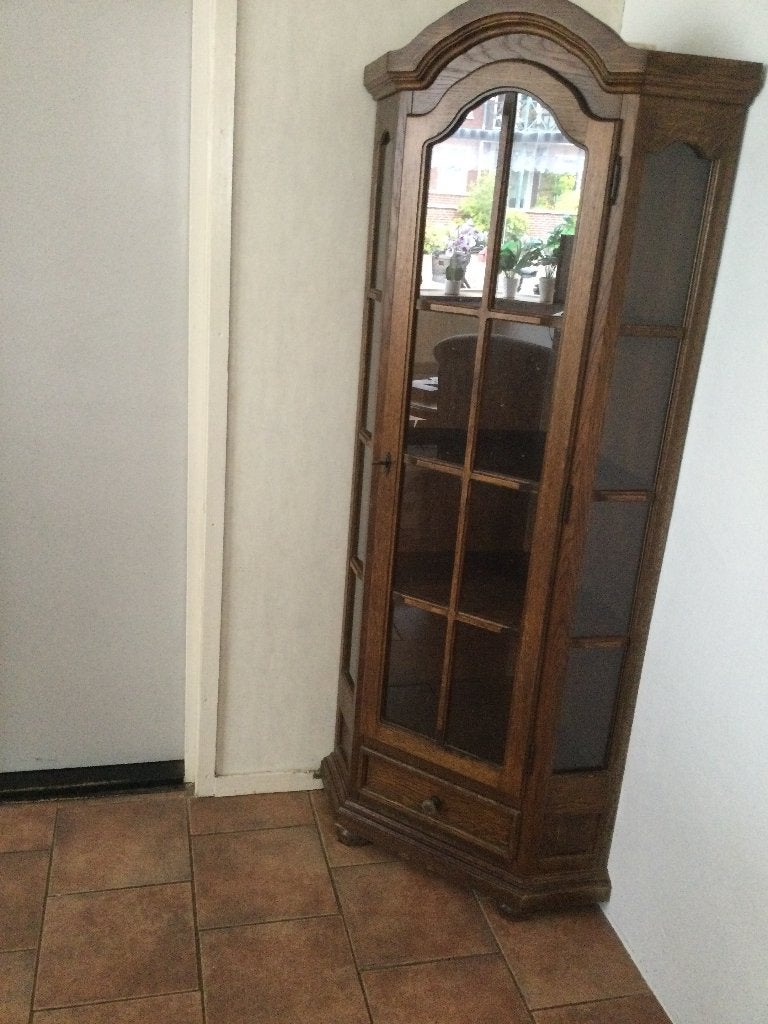 Hoekkast, Ophalen