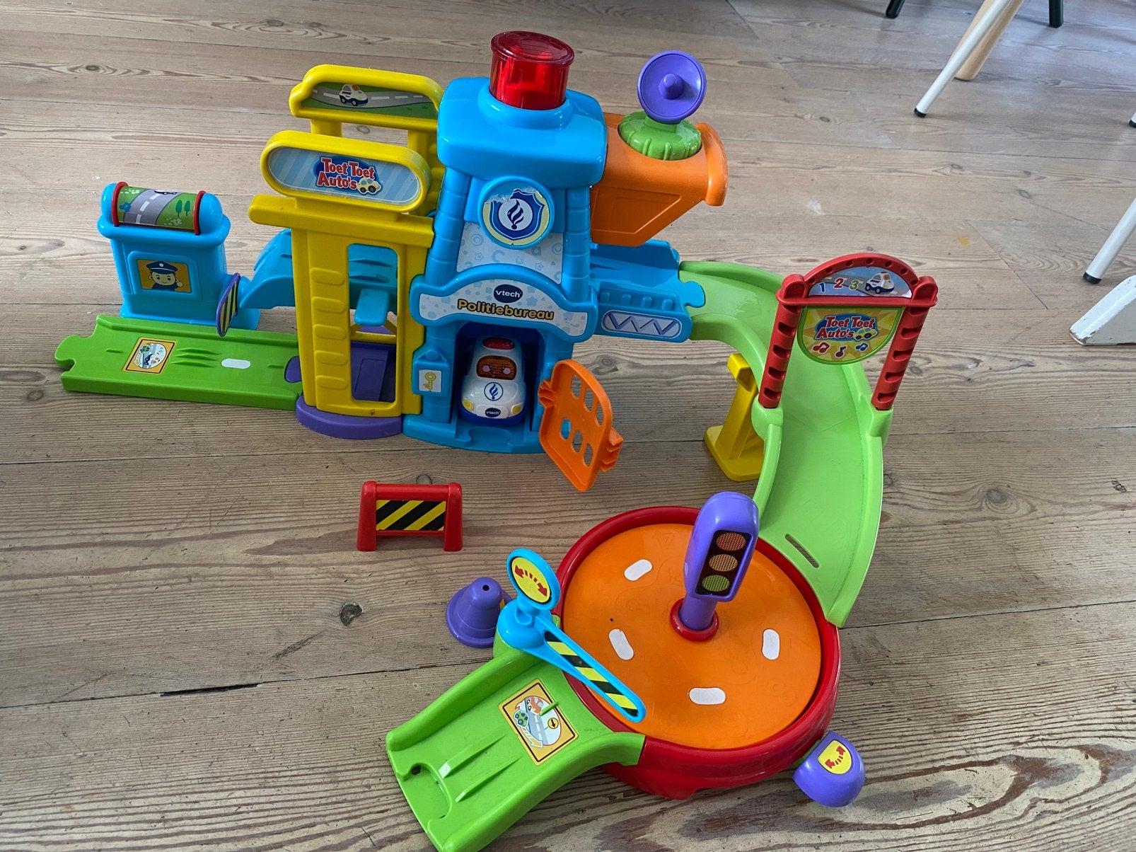 VTech Toet Toet Auto's Politiebureau met Piet Politie, Ophalen of Verzenden, Gebruikt, 2 tot 4 jaar