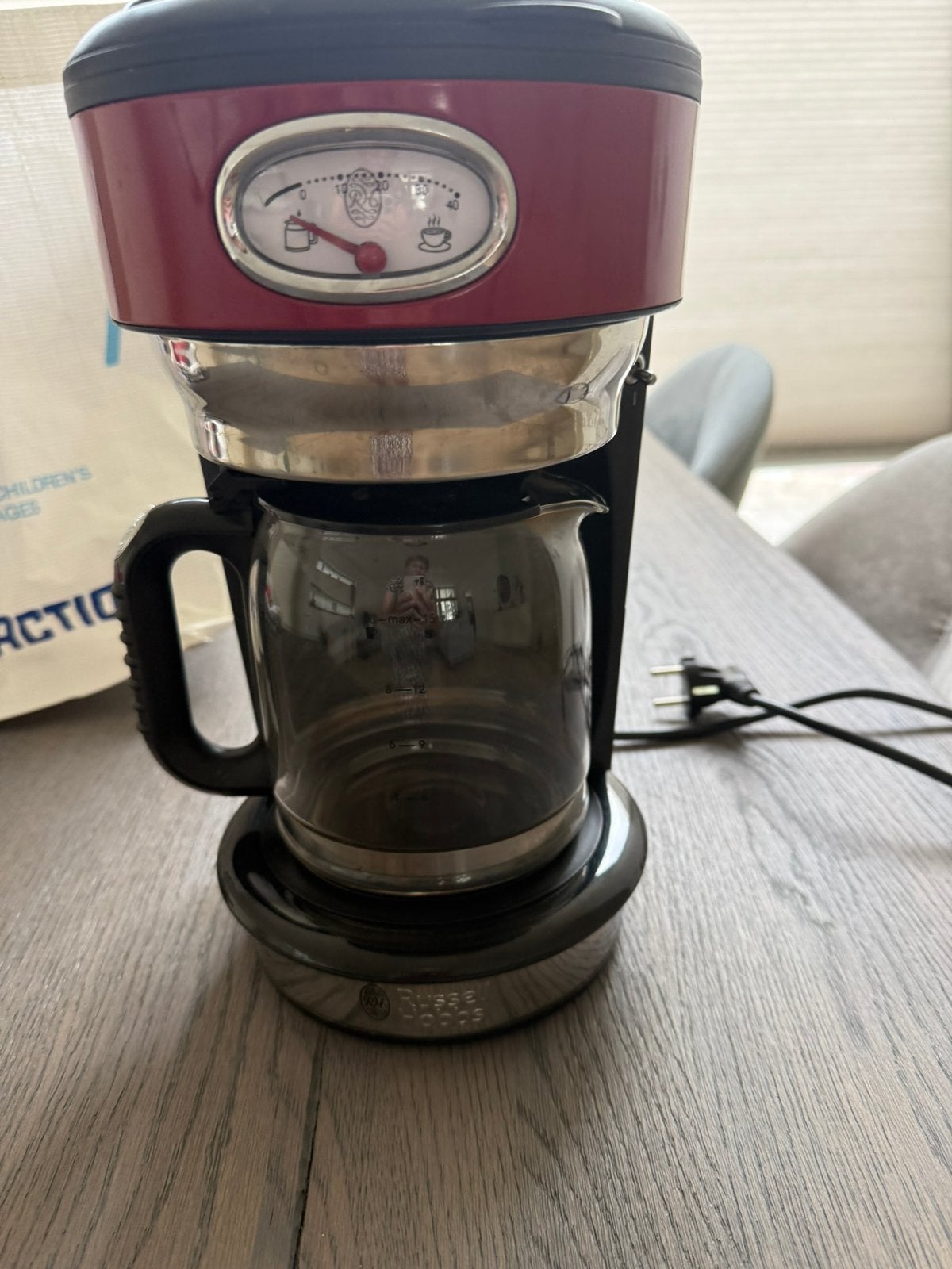 Russell hobbs retro red filter koffie apparaat, Ophalen of Verzenden, Zo goed als nieuw, Koffiemachine