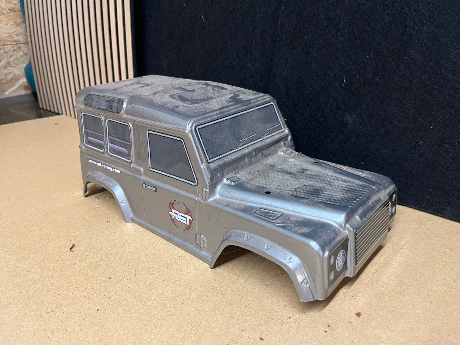 Body Land Rover Defender 1:10, Hobby en Vrije tijd, Gebruikt, Schaal 1:10, Onderdeel, Overige typen