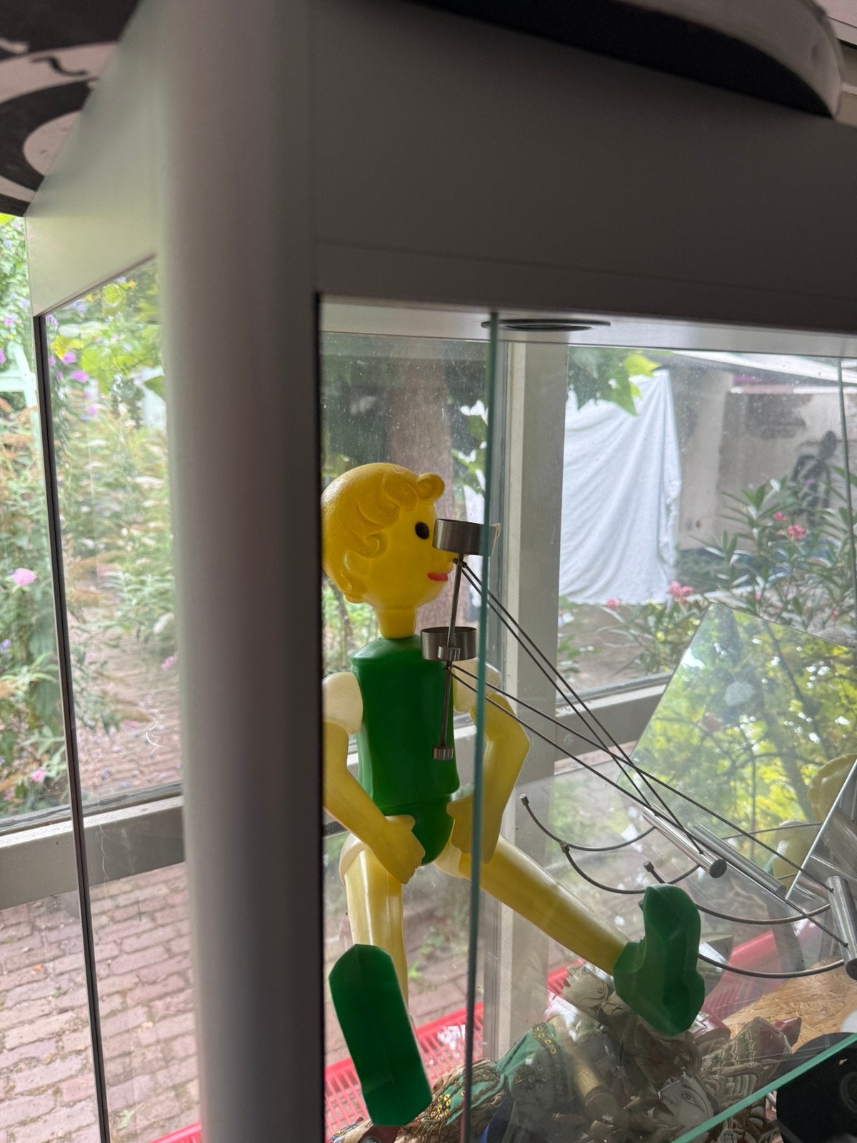 Vitrinekast Aluminium en glas. 200-100 cm. 40 cm diep, Ophalen, 50 tot 100 cm, 150 tot 200 cm, 25 tot 50 cm