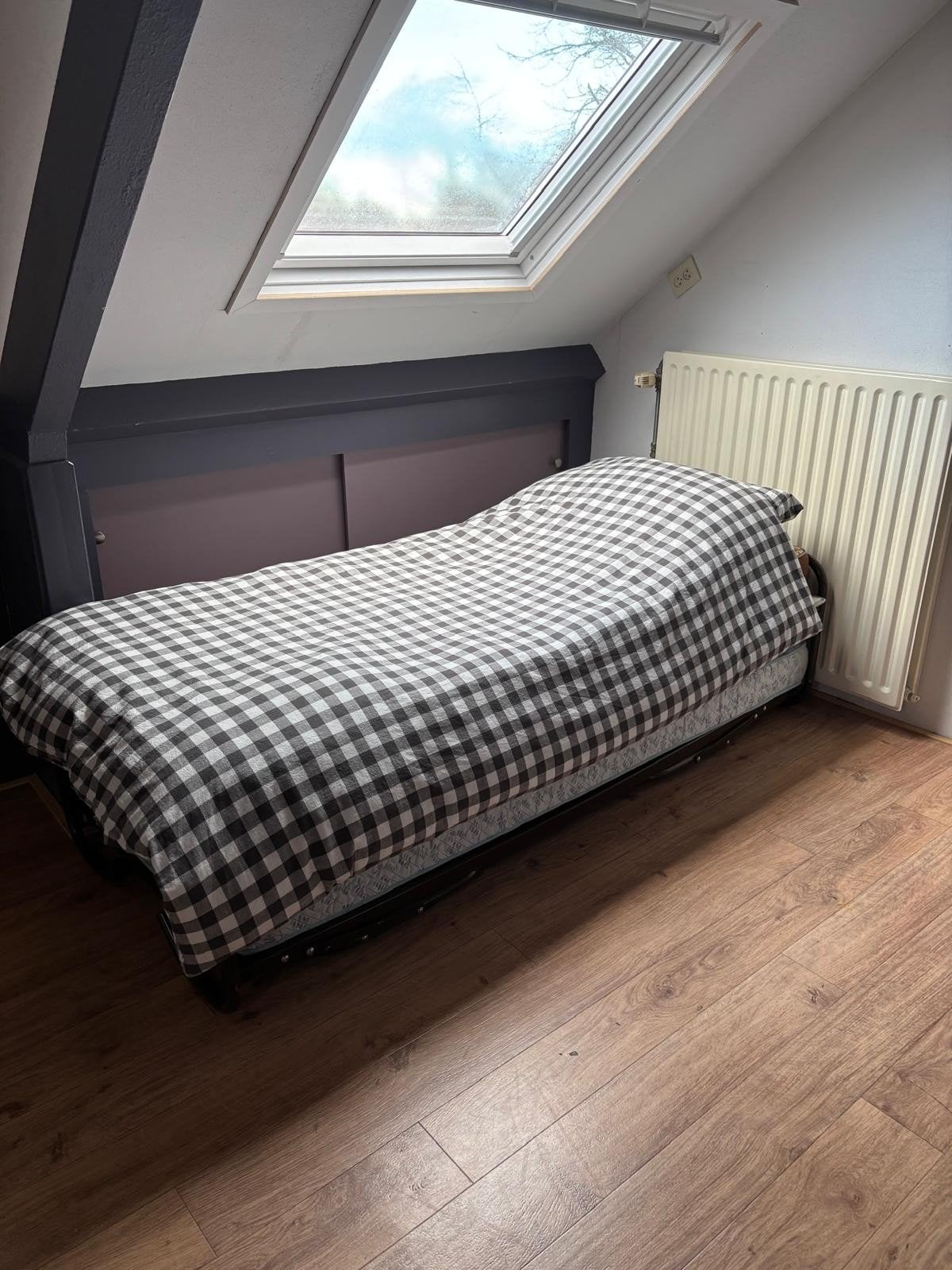 Uitschuifbaar bed met twee matrassen, Ophalen, Modern en functioneel, Zwart, Tweepersoons
