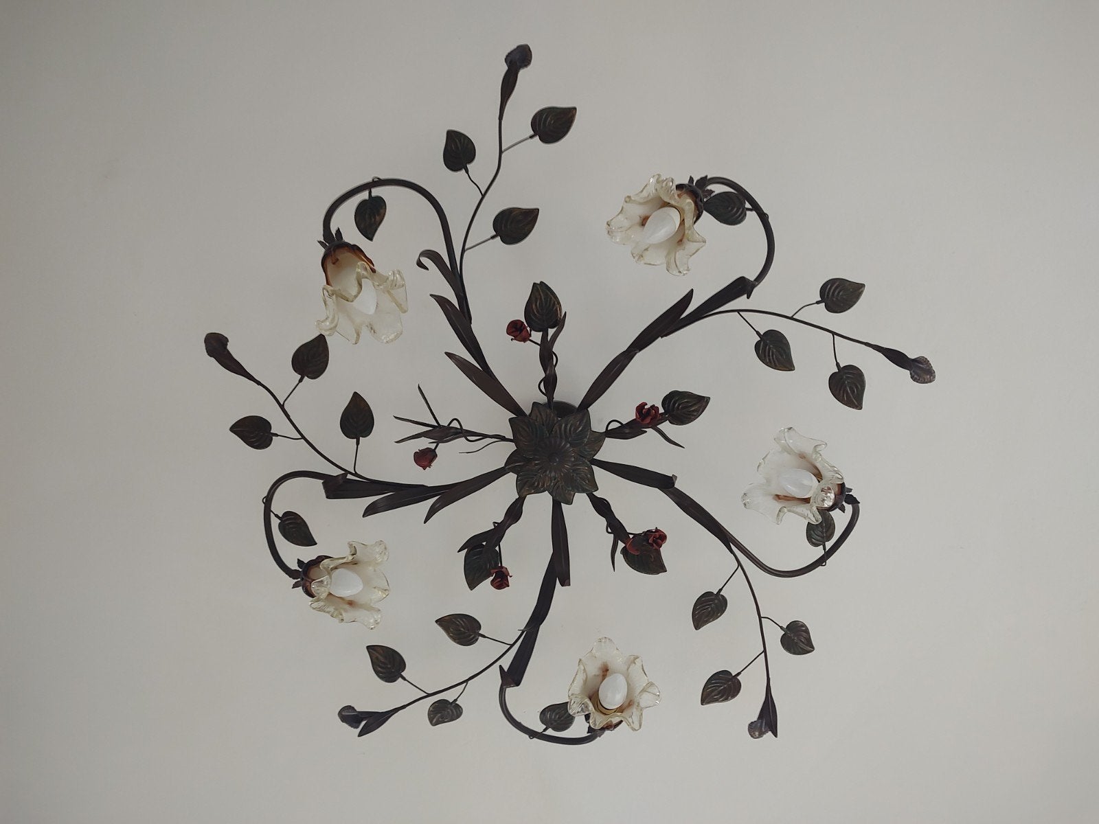 Decoratieve plafondlamp met bloemmotief, Ophalen, Gebruikt, E14 (klein), Glas