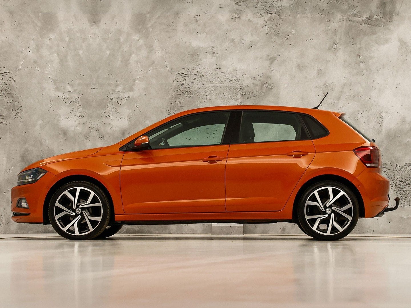 Volkswagen Polo 1.0 TSI Sport Automaat (VIRTUAL COCKPIT, ZWA, 12 maanden, Gebruikt, Leder en Stof, 49 €/maand