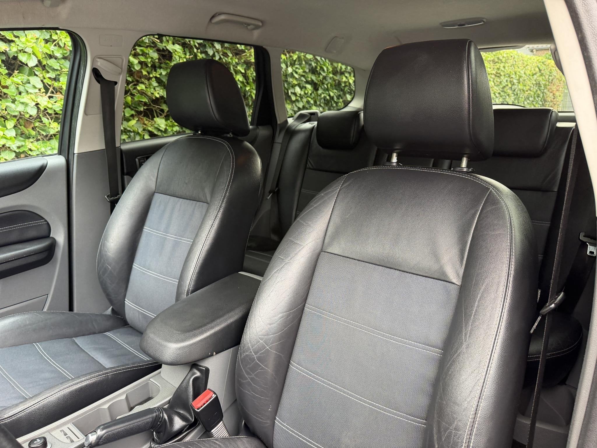 Foto 10 van Ford Focus Wagon 1.6 Titanium | Navi | Autom. Airco | Cruise