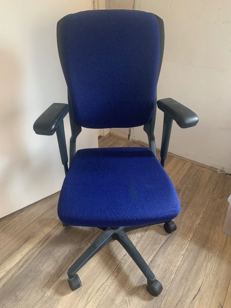 Prima bureaustoel blauw zwart zgan, Huis en Inrichting, Ophalen, Blauw, Zo goed als nieuw, Bureaustoel