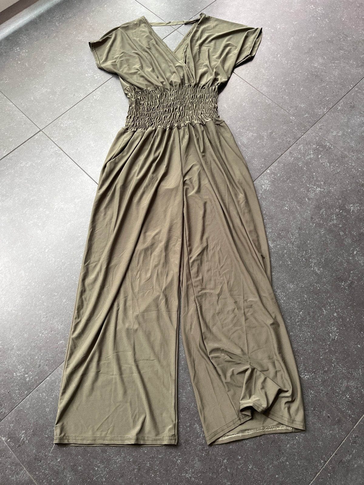 Groene jumpsuit met zakken - Maat M, Ophalen of Verzenden, Zo goed als nieuw, Maat 38/40 (M), Groen