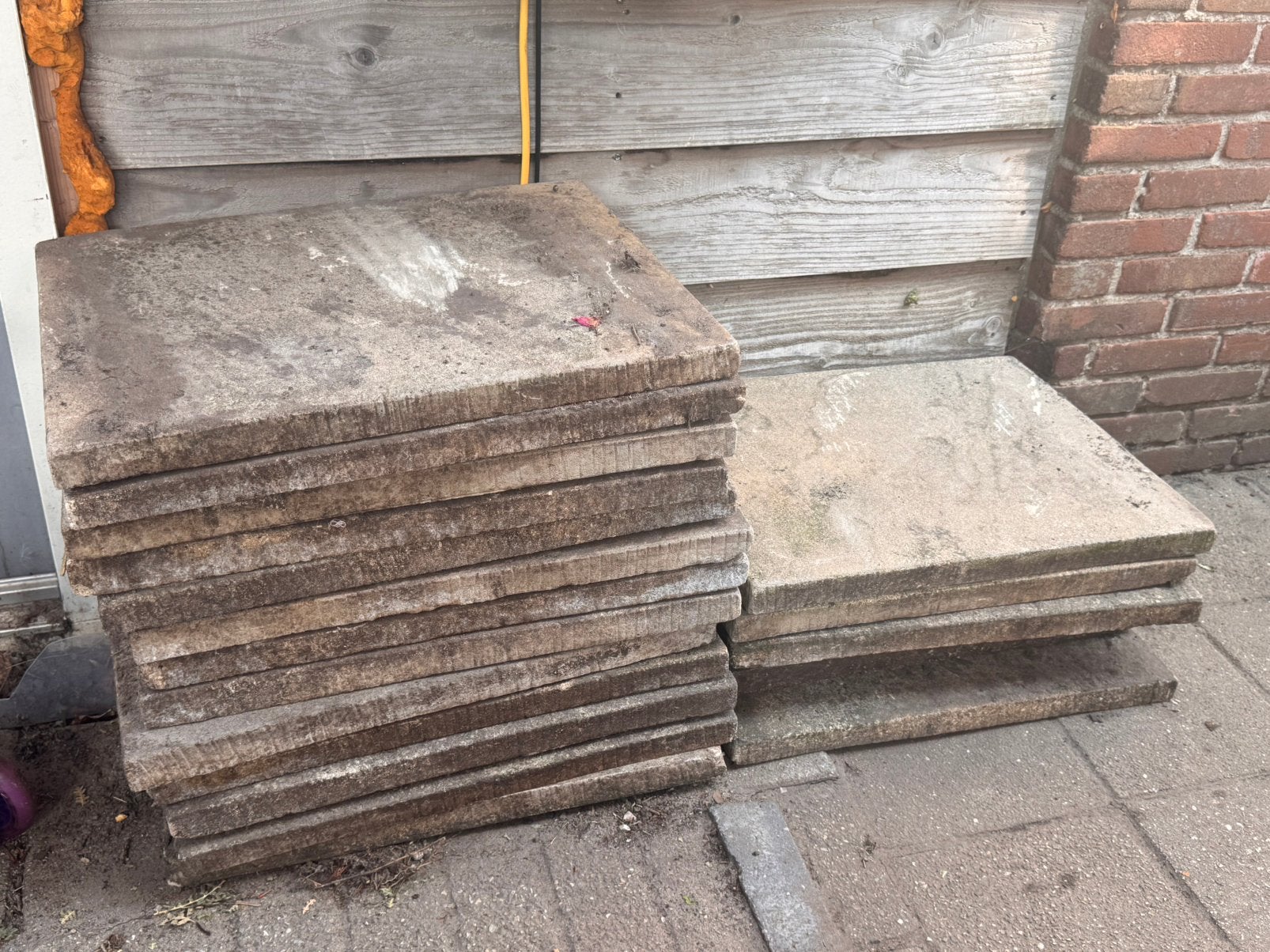 Gratis tegels, Tuin en Terras, Ophalen, Zo goed als nieuw