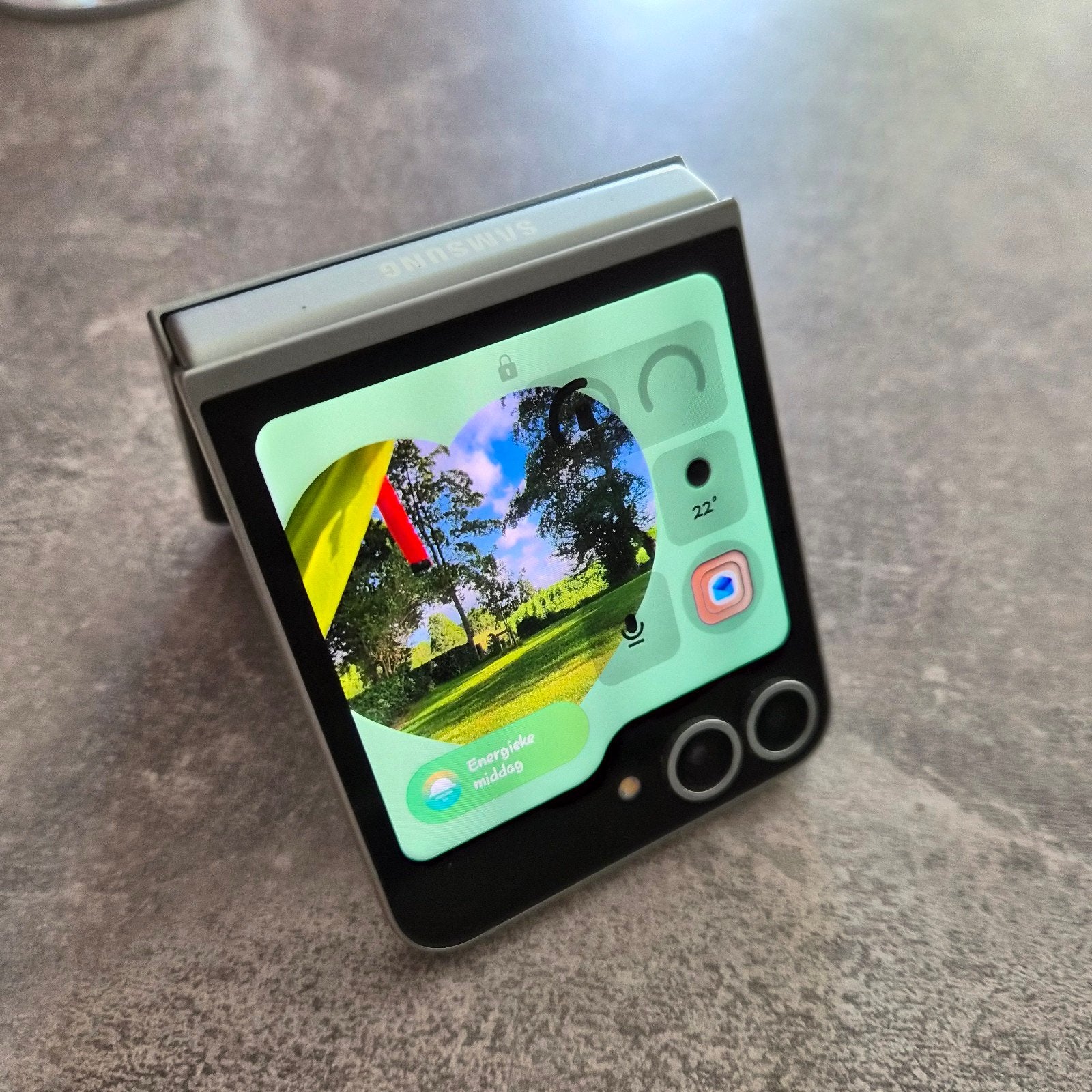 Samsung Galaxy Z Flip 6 - Nieuwstaat