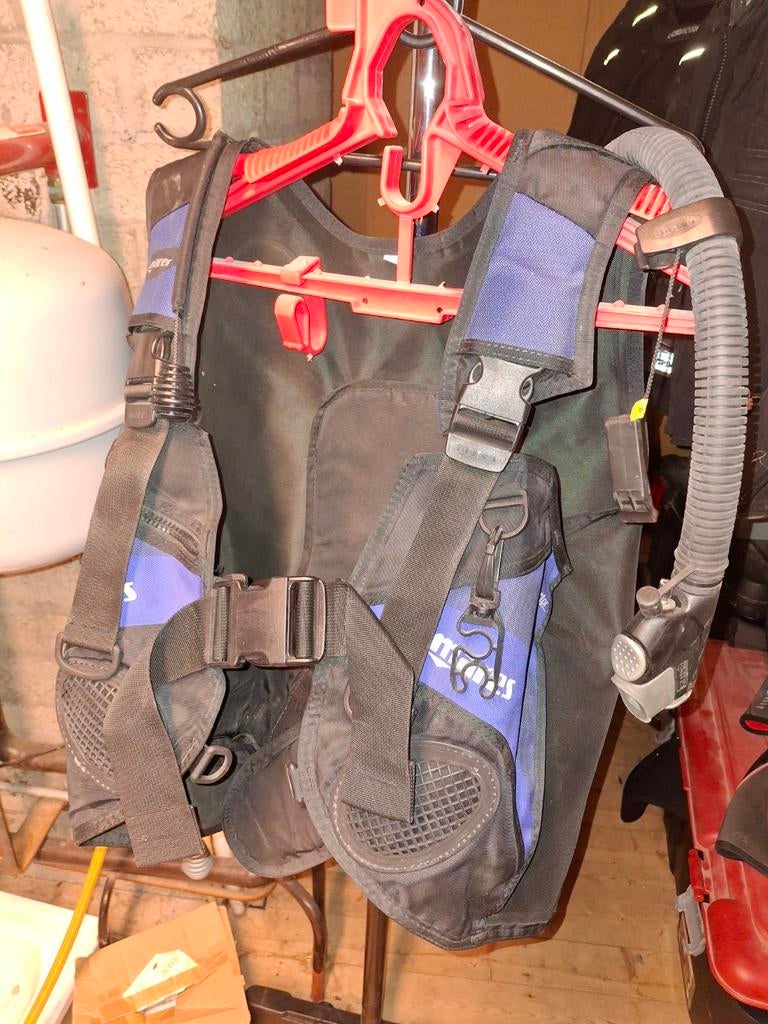 Mares Vector trimvest maat L, Watersport en Boten, Duiken, Ophalen, Gebruikt, Trimvest of Wing