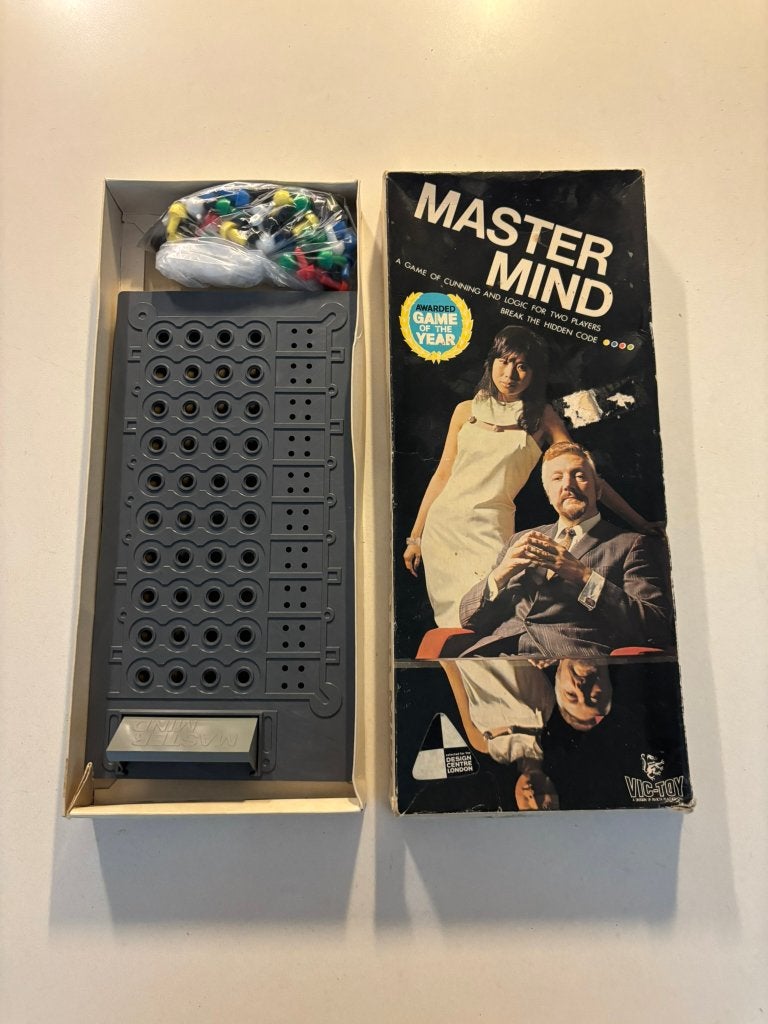 Mastermind bordspel vintage vic toy 2 spelers!, Een of twee spelers, Ophalen of Verzenden, Gebruikt, Vic-Toy