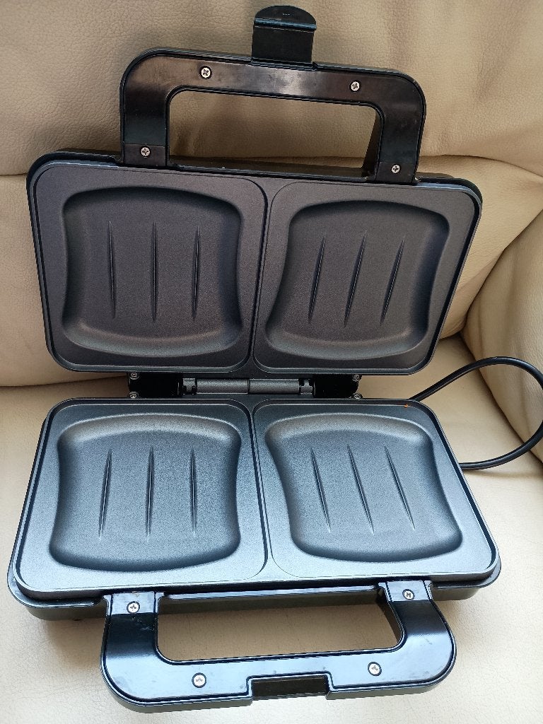 Tomado tostimaker, 900 Watt, Caravans en Kamperen, Ophalen of Verzenden, Zo goed als nieuw