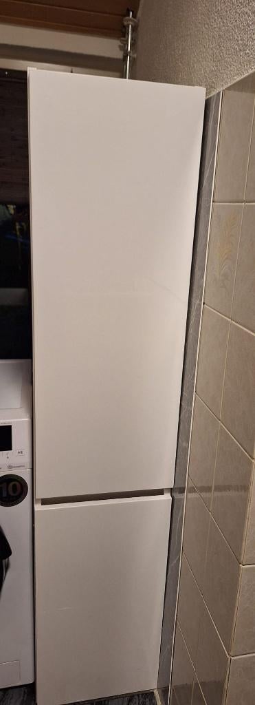 Hoge kast voor badkamer oid, Ophalen, Zo goed als nieuw