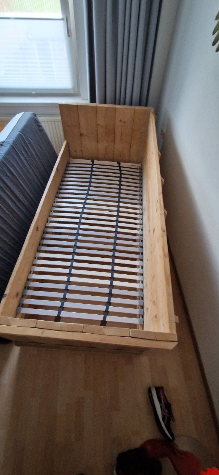 mooi stoer bed, Ophalen, 85 tot 100 cm, Zo goed als nieuw, Lattenbodem