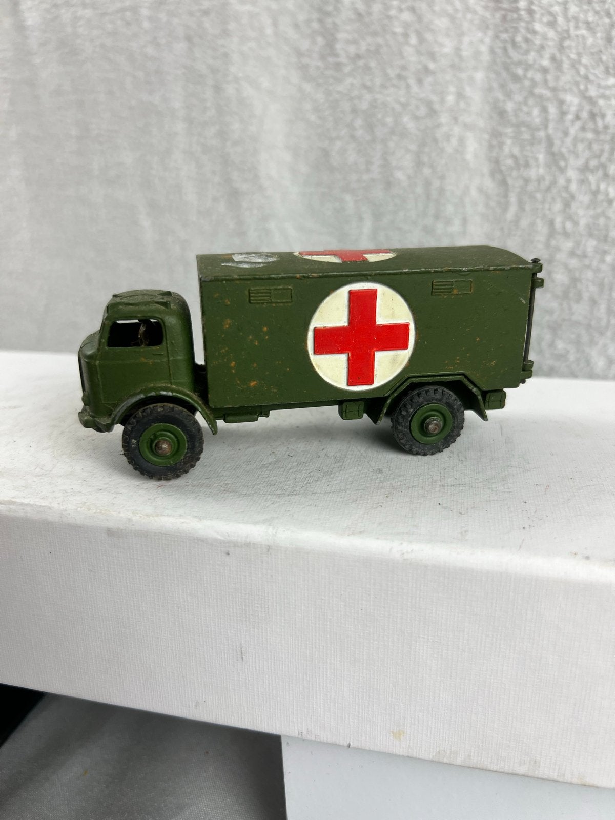 Dinky Toys Militaire Ambulance 626 - Vintage Speelgoed, Ophalen of Verzenden, Gebruikt