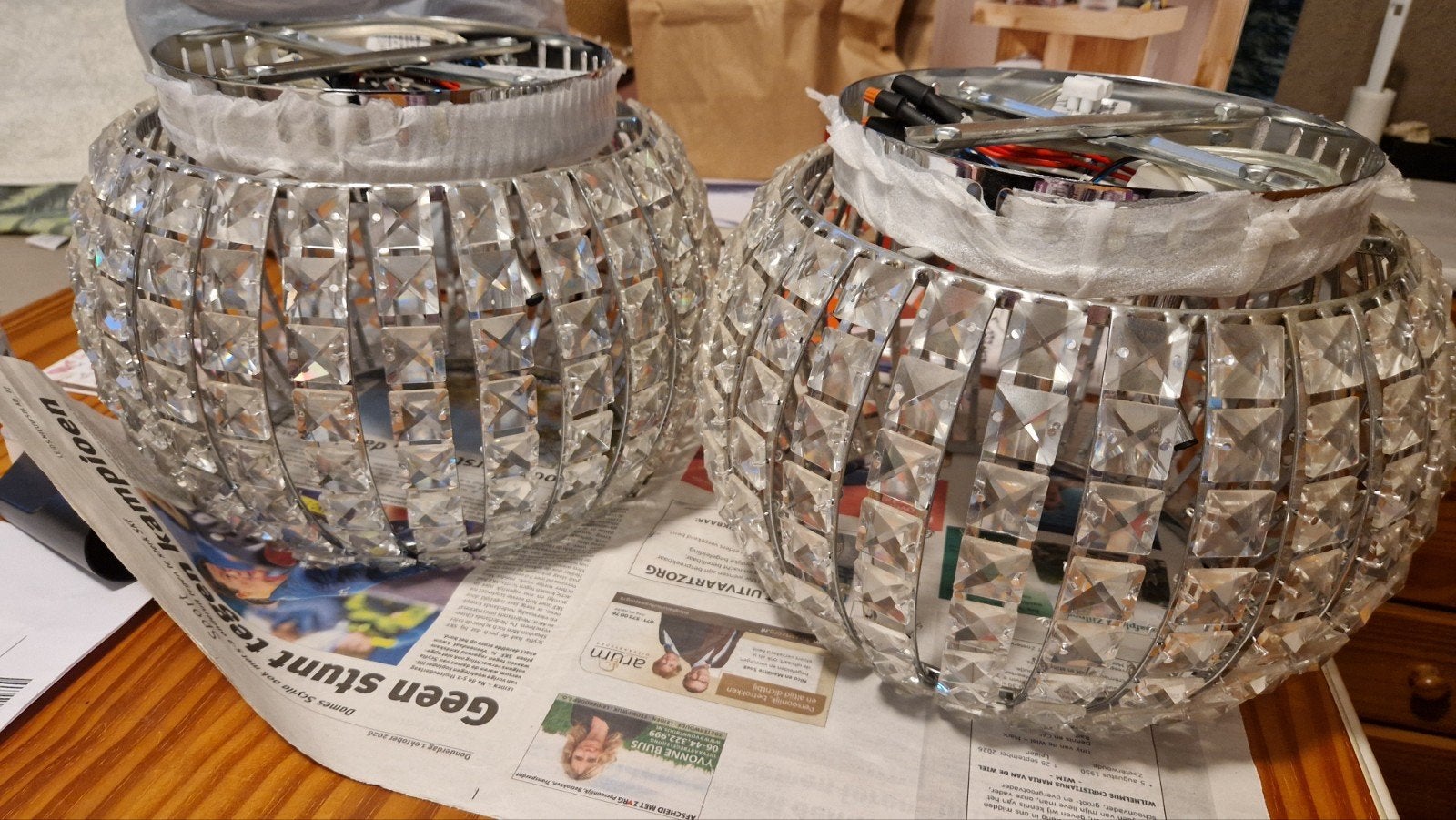 2 Nieuwe Plafondlampen met Kristallen Design, Ophalen of Verzenden, Nieuw, Glas, Plafondlamp