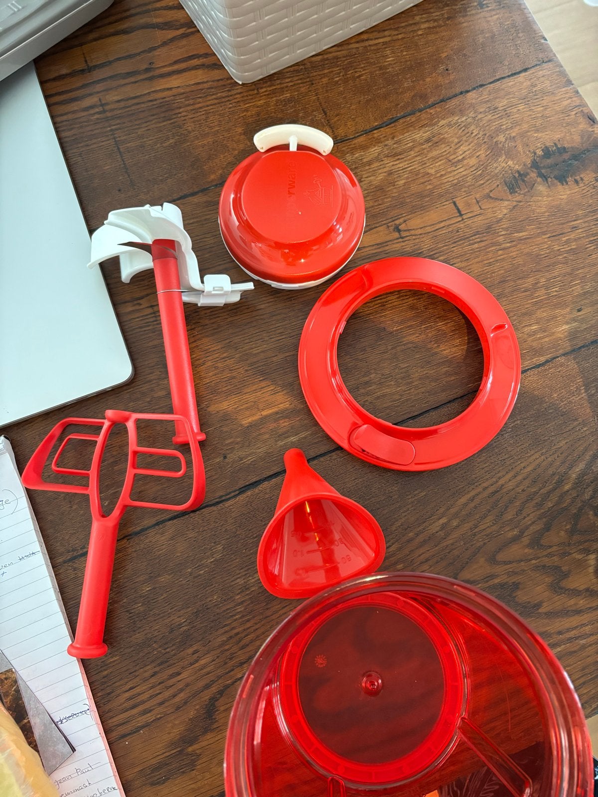 Tupperware Quick Chef Rood - Keukenhulp, Huis en Inrichting, Keuken | Tupperware, Ophalen of Verzenden, Zo goed als nieuw, Rood