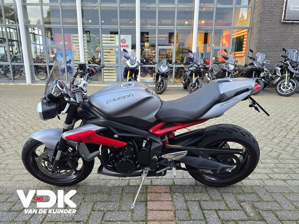 TRIUMPH SPEED TRIPLE R (bj 2014) 47,693 km, 675 cc, Motorrijbewijs A, Bedrijf, Meer dan 35 kW