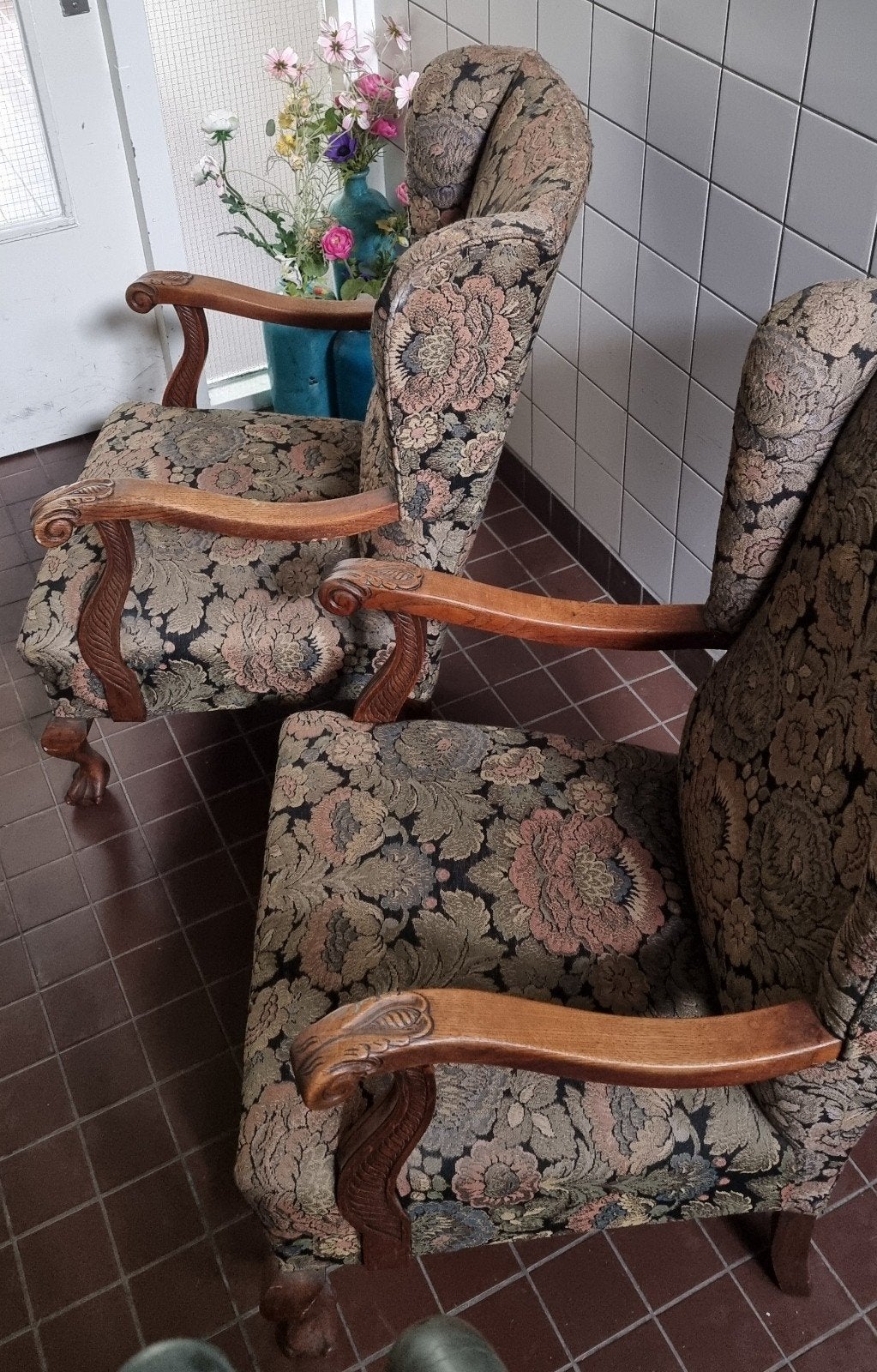 2 KASTEELSTOELEN FAUTEUILS, Ophalen