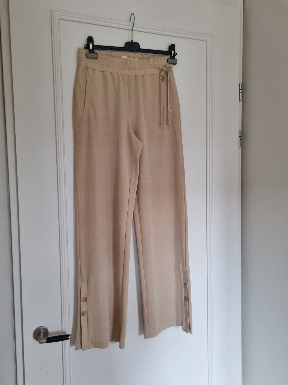 Flared Broek van soepele Jersey "Yaya"
Heerlijk comfortabele, Kleding | Dames, Maat 38/40 (M), Beige, Ophalen of Verzenden, Zo goed als nieuw