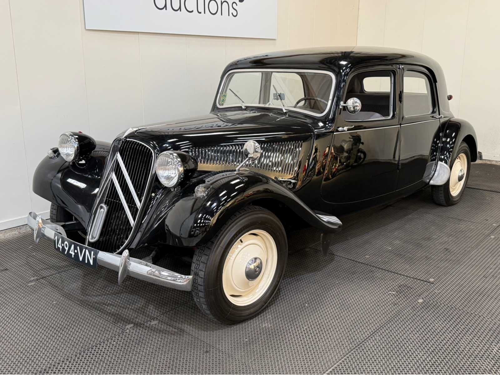 Citroen - TRACTION - Oldtimer - 1954, Overige carrosserieën, Citroën, Zwart, Bedrijf
