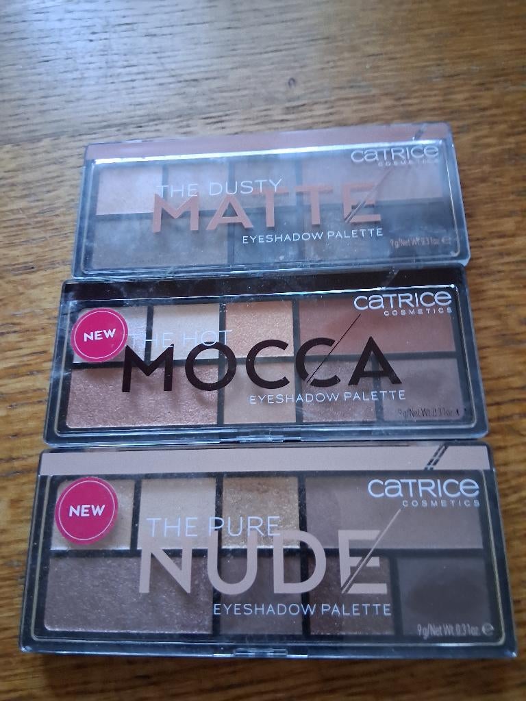 make up doosjes gevuld 3x, Ophalen, Overige kleuren, Gehele gezicht, Zo goed als nieuw