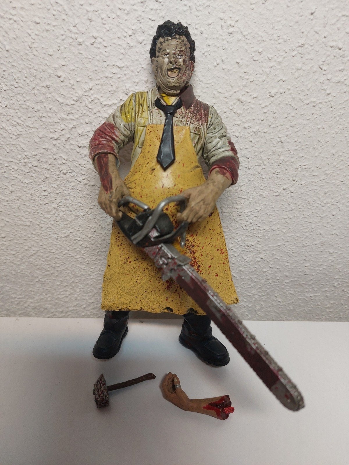 McFarlane Toys Leatherface figuur, Ophalen of Verzenden, Zo goed als nieuw