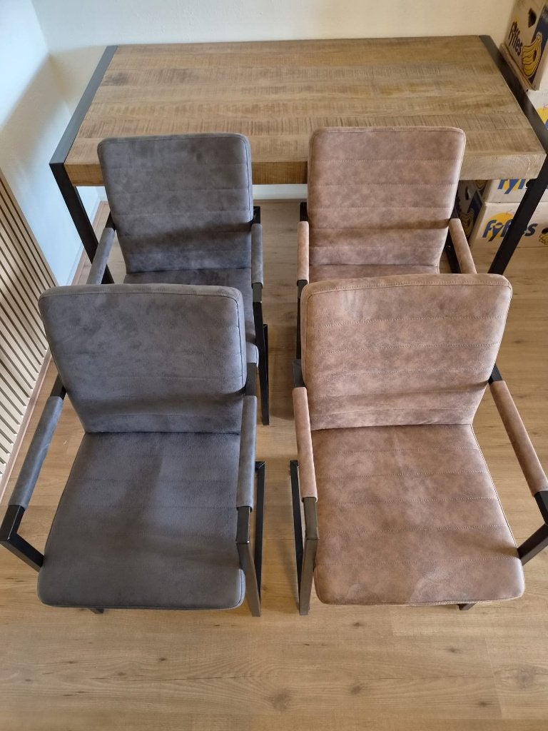 Eetkamerstoelen Lizy, Ophalen, Bruin, Zo goed als nieuw, Metaal