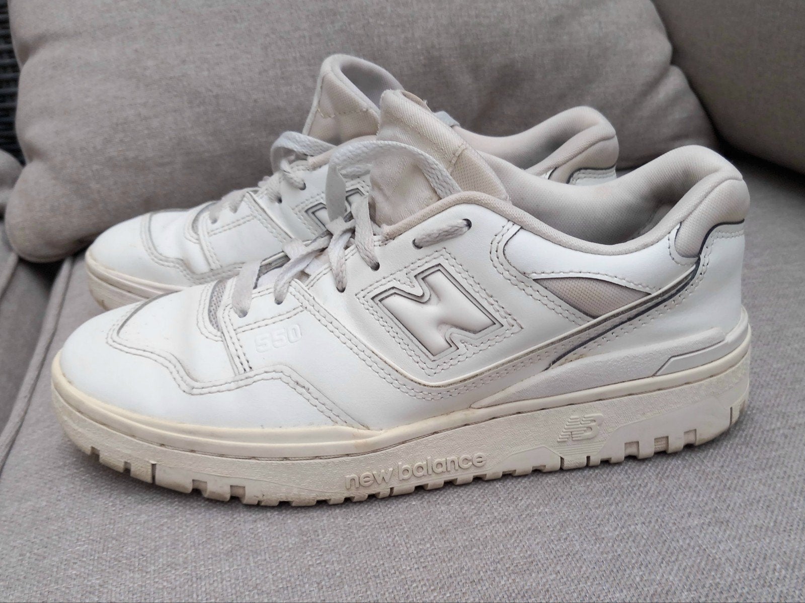 New Balance 550 maat 39 wit, Kleding | Dames, Schoenen, Ophalen of Verzenden, Gedragen, Wit, Sneakers of Gympen
