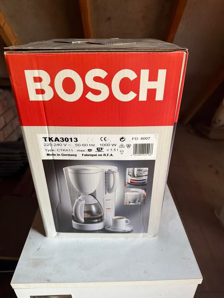 Bosch TKA3013 Koffiezetapparaat - Nieuw in doos, Ophalen, 10 kopjes of meer, Gemalen koffie, Koffiemachine