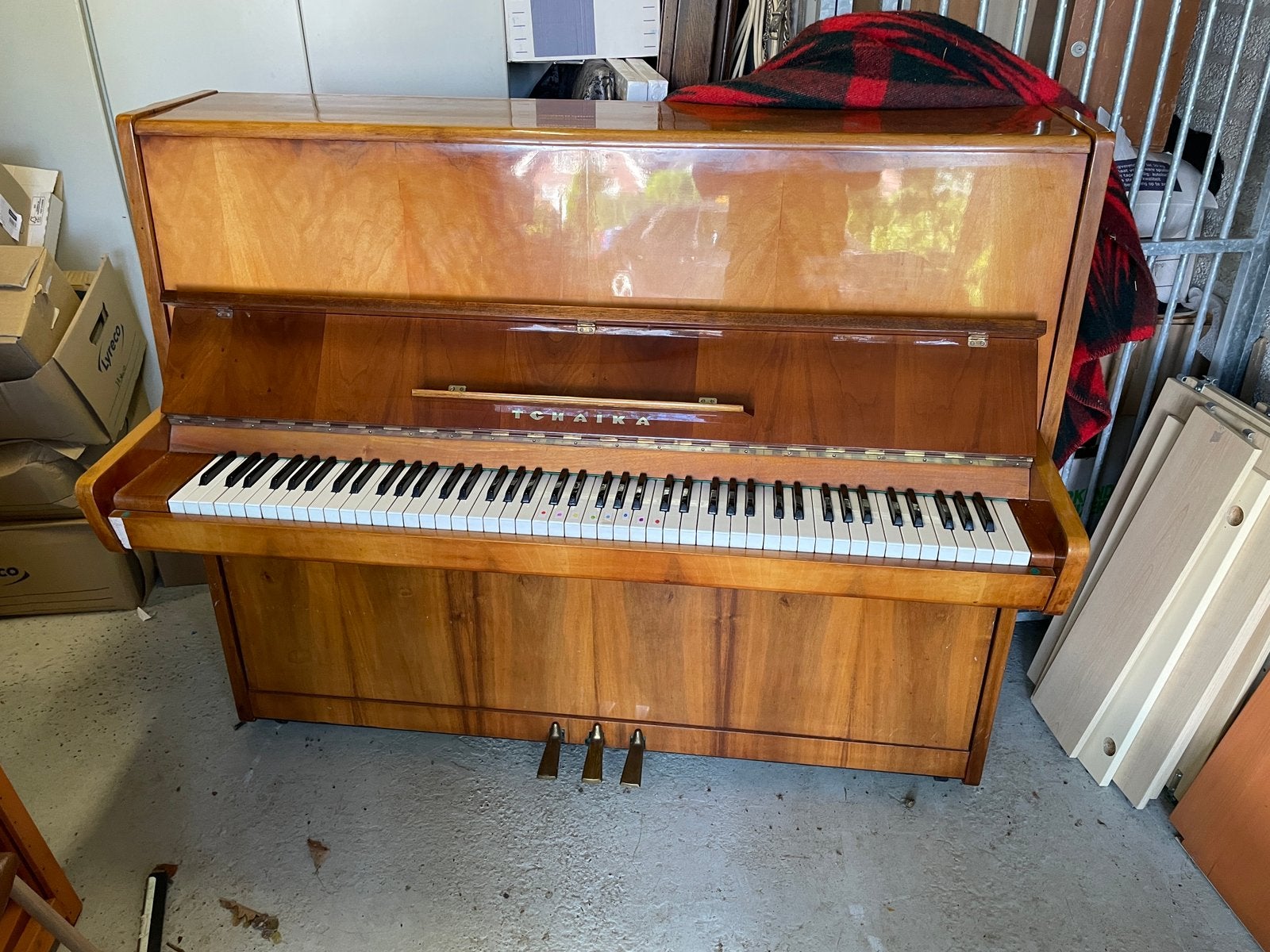 Tchaika piano GRATIS af te halen in Maurik, Ophalen, Gebruikt