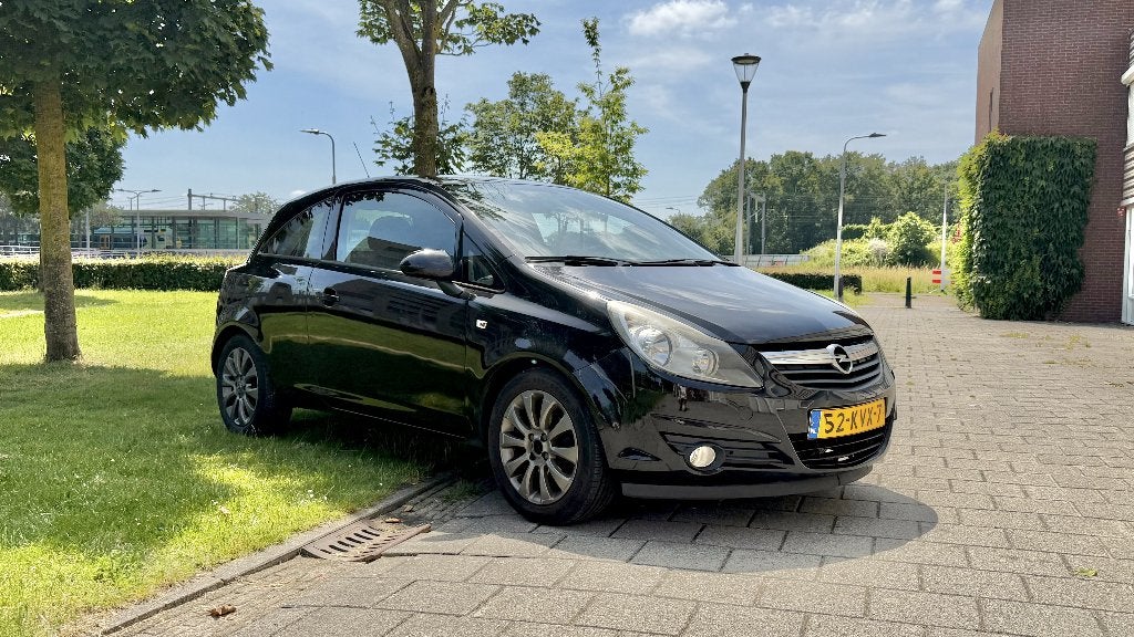 Opel Corsa 1.2 16V (2010) -  Zwart + Nieuwe APK, Auto's, Opel, Particulier, Corsa, Airbags, Airconditioning, Alarm, Centrale vergrendeling