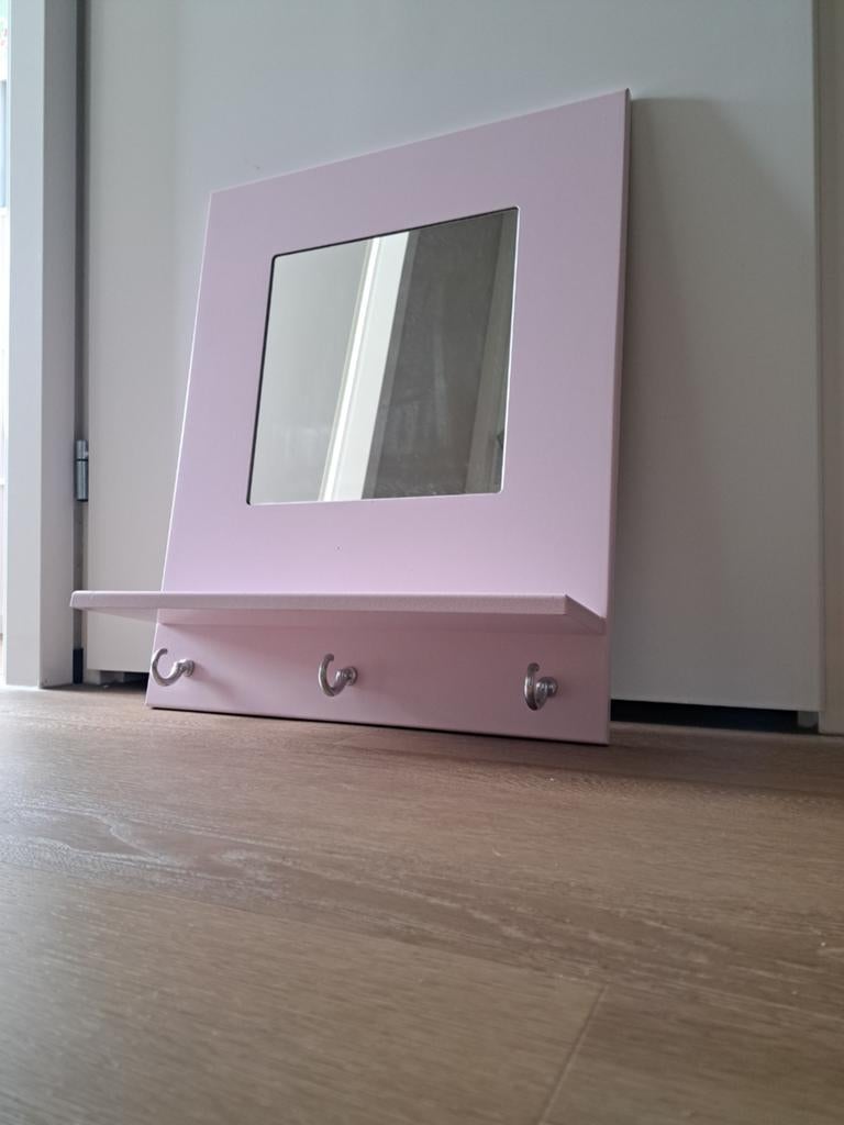 Leuke meiden spiegel met kapstok, Minder dan 50 cm, Gebruikt, Ophalen of Verzenden, Minder dan 100 cm