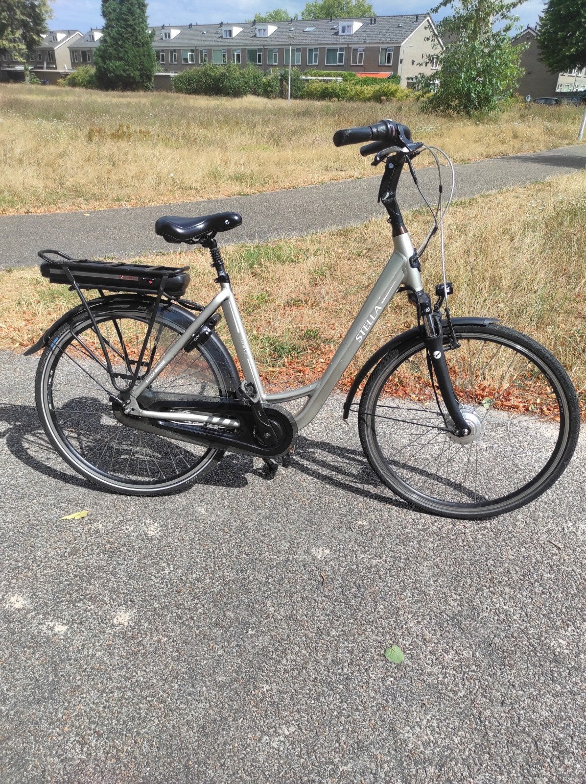 stella livorno elektriktiefiets, Fietsen en Brommers, Elektrische fietsen, Overige merken, Ophalen of Verzenden, Zo goed als nieuw