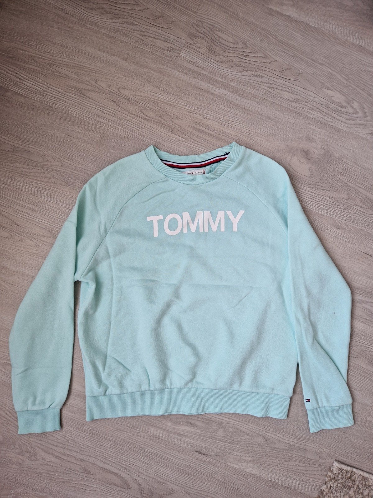 Tommy Hilfiger sweatshirt voor meisje, maat 152, turquoise, Kinderen en Baby's, Kinderkleding | Maat 152, Meisje, Trui of Vest