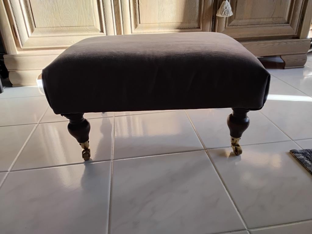 Grijze poef/hocker/voetenbank houten poten met wieltjes, Ophalen, Rechthoekig, Stof, Klassiek, landelijk