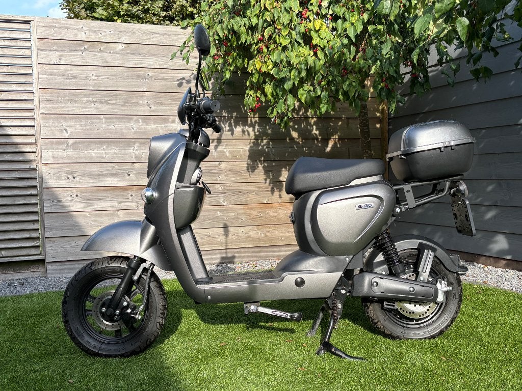 E- Scooter Senzo Gener Zilver, Ophalen, Overige modellen, Maximaal 45 km/u, Elektrisch