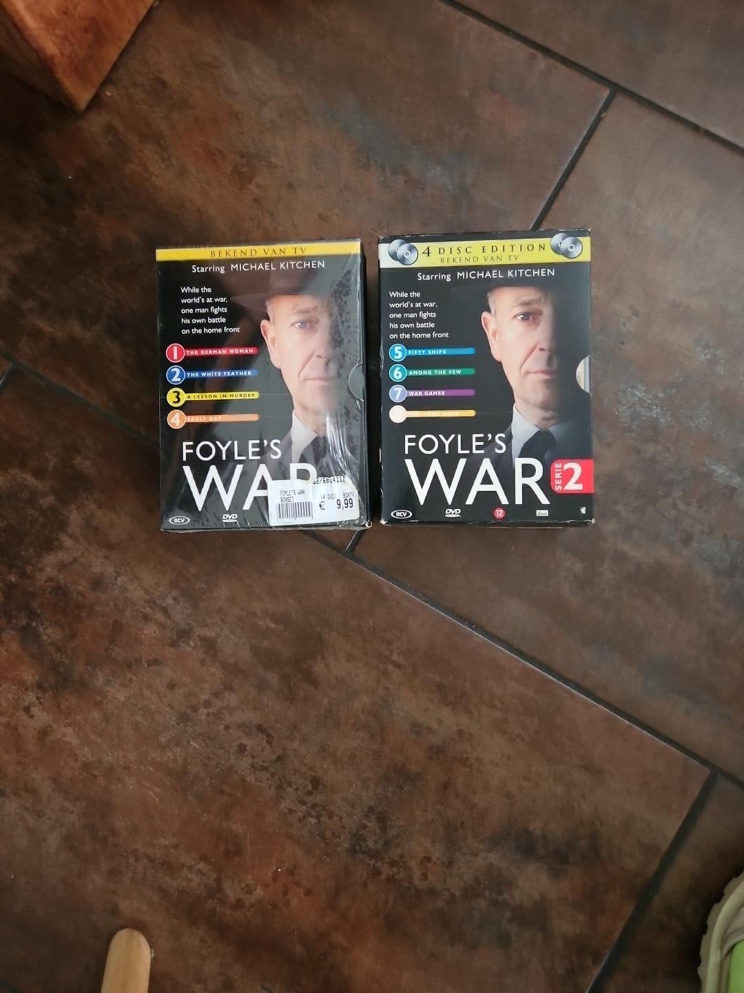 Foyle's War Seizoen 1 & 2 DVD Boxset - Nieuw in verpakking, Cd's en Dvd's, Engels, Misdaad, Nederlands, Seizoen 1