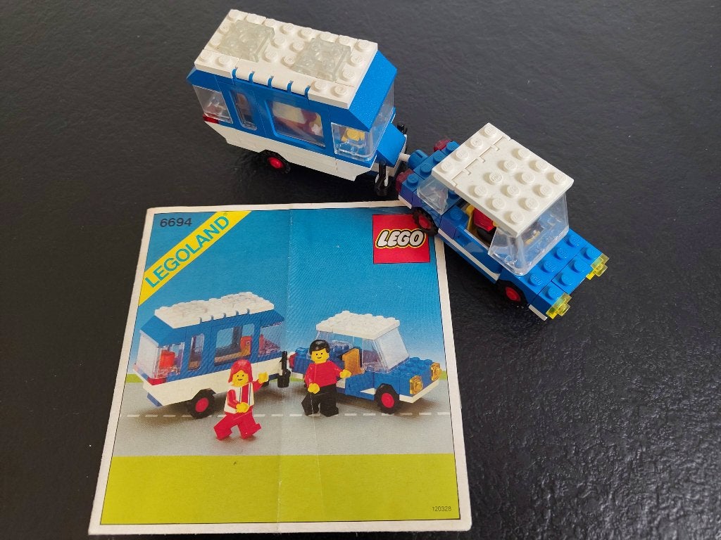 LEGO auto met caravan 6694 - Set met minifiguur + instructie, Kinderen en Baby's, Gebruikt, Lego, Ophalen of Verzenden, Inclusief instructies