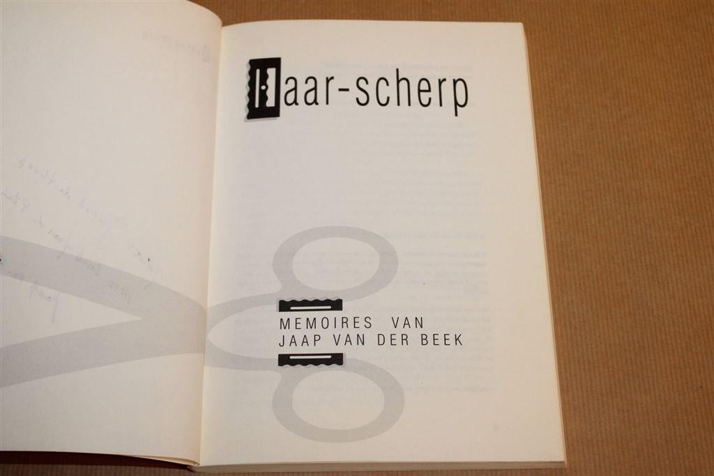 Haar-scherp — Memoires Jaap van der Beek, Gesigneerd, Boeken, Ophalen of Verzenden, Gelezen